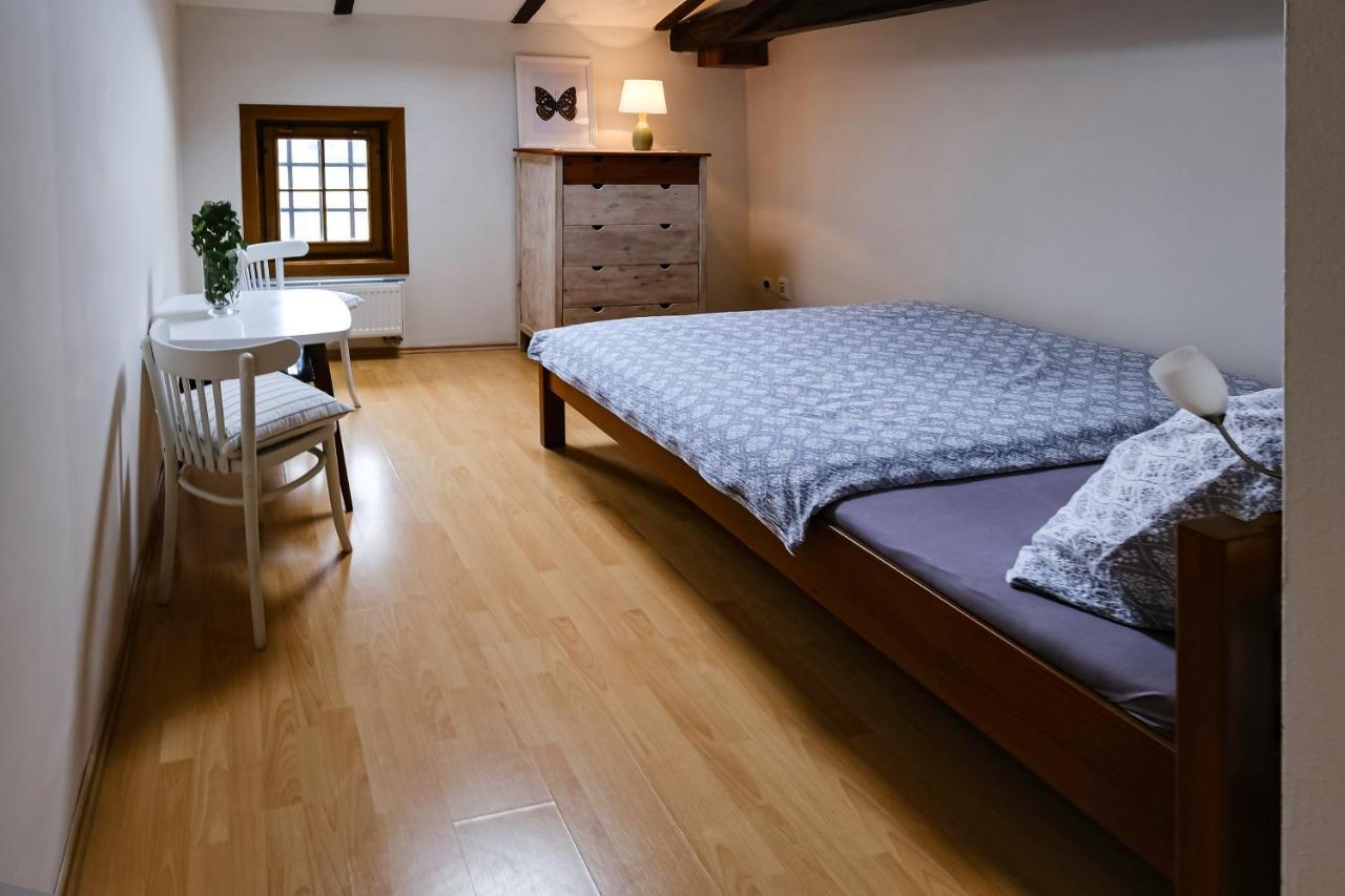 Sklep U Hrabalu Aparthotel Hustopece Luaran gambar